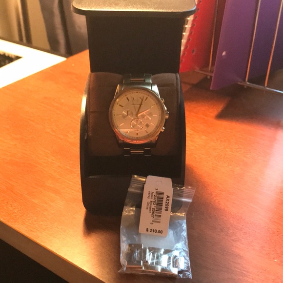 Armani Exchange Watch, with links, box, and price tag - Picture 6 of 7